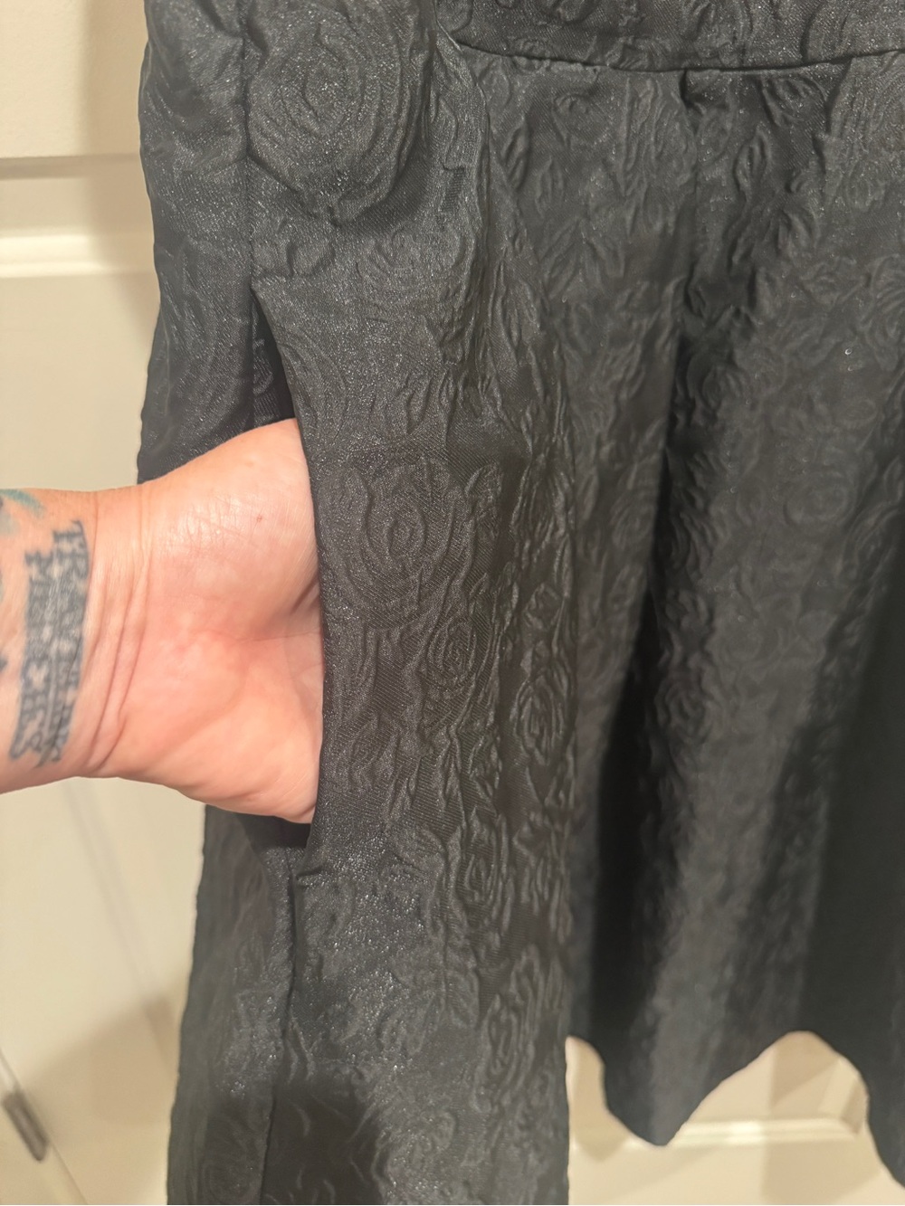 Draper James Black Textured Sleeveless Fit-and-Flare Dress - Picture 4 of 5